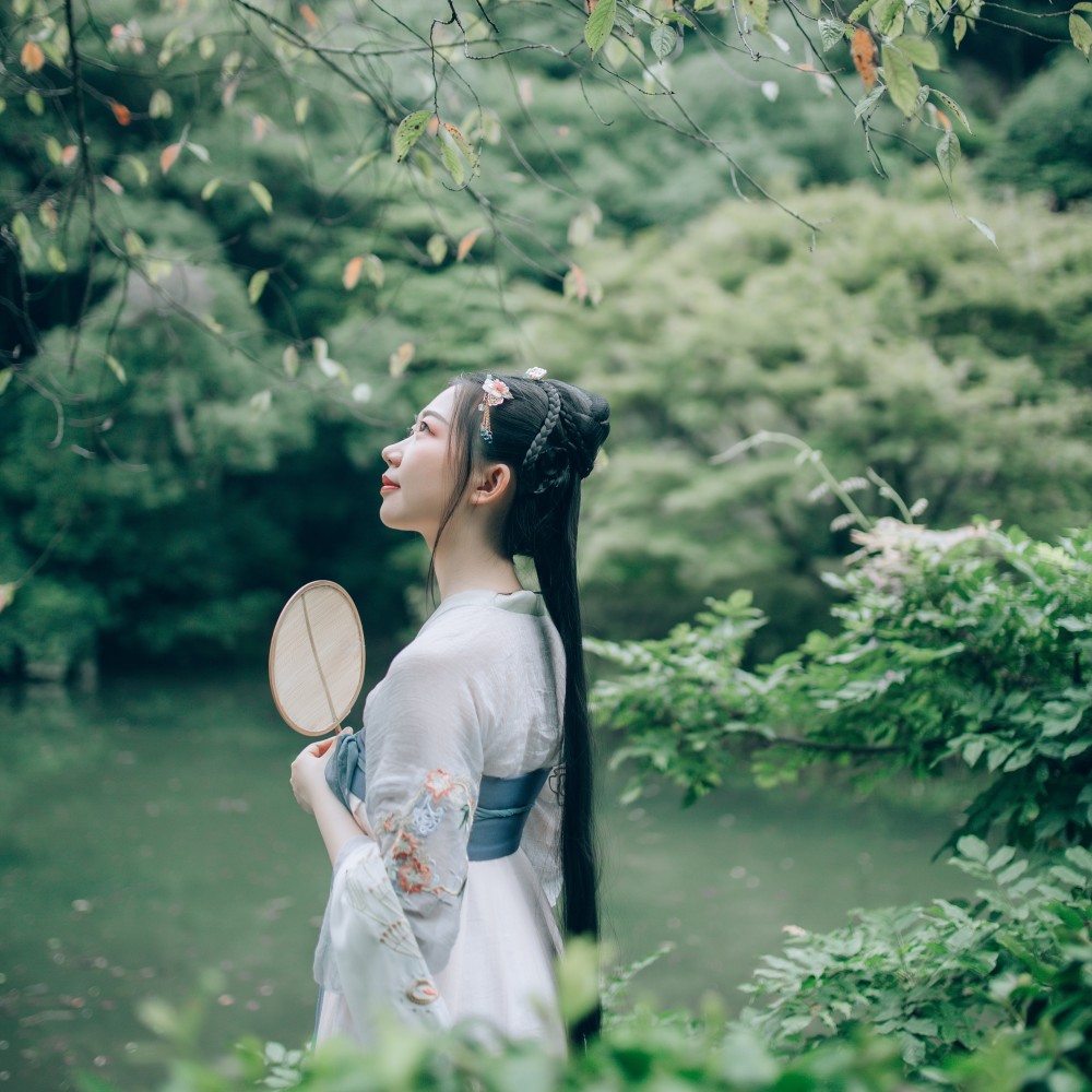 蔷薇喵