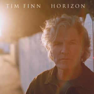 收聽Tim Finn的Horizon歌詞歌曲