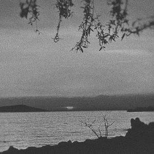 Dengarkan Flu Persona lagu dari Ogünİnan dengan lirik