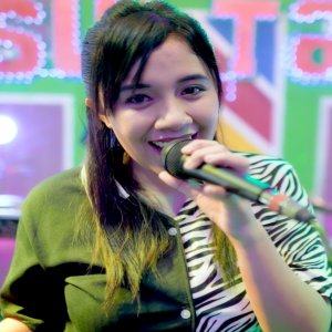 Zahra Phit Macela的专辑Numpak Jaran Neng Gunung Srawet