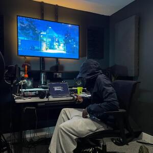 default playlist img