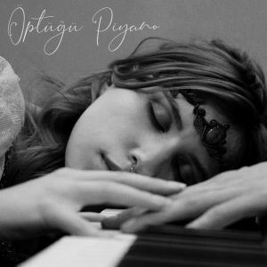 Listen to Öptüğü Piyano song with lyrics from Beyza Doğuç
