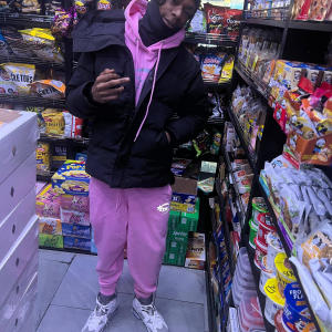 收聽Otb Stinka的Selfish (feat. TrappTylen)歌詞歌曲