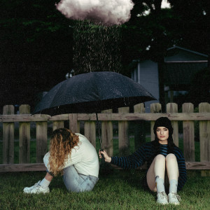 ดาวน์โหลดและฟังเพลง Remember That Night? พร้อมเนื้อเพลงจาก Sara Kays