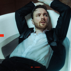 Nick Wilson的专辑Sunburn (Explicit)