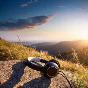 ดาวน์โหลดและฟังเพลง Soft Strums for Peaceful Thoughts พร้อมเนื้อเพลงจาก Guitar Cafetéria