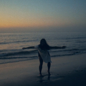 收聽Lorena Blume的Mi Propio Lago歌詞歌曲