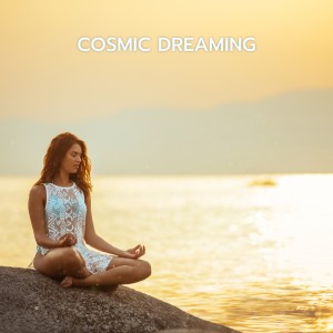 Relaxing Music For You的专辑Cosmic Dreaming