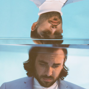 ดาวน์โหลดและฟังเพลง Wait! พร้อมเนื้อเพลงจาก Fiji Blue