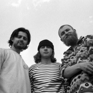 收聽Rooskin的She Never Says Goobye (J Hustl3 Remix)歌詞歌曲