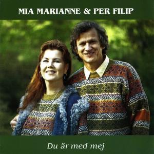 收聽Mia Marianne & Per Filip的De komma från öst och väst歌詞歌曲