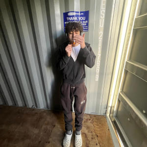 收聽LYU的Crazy (Explicit)歌詞歌曲