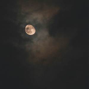收聽Alex Devine的Nocturne歌詞歌曲