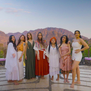 ดาวน์โหลดและฟังเพลง Despierten Mujeres (Versión Folklore) พร้อมเนื้อเพลงจาก Luna Santa