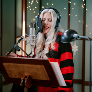 Lady GaGa的專輯Santa Claus Is Coming To Town