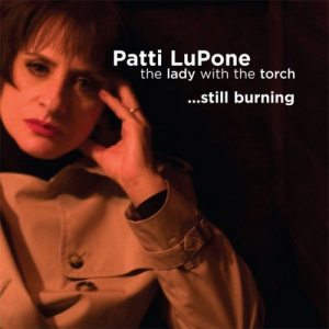 ดาวน์โหลดและฟังเพลง I Love Paris พร้อมเนื้อเพลงจาก Patti LuPone