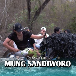 Mung Sandiworo dari DEMY YOKER