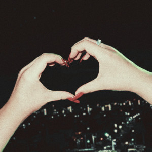 Listen to FAV song with lyrics from Emma