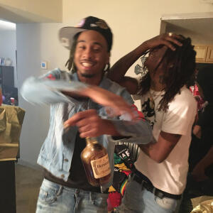 default playlist img