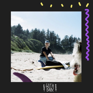Dengarkan The Trees lagu dari Goth Babe dengan lirik