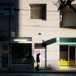 Dengarkan 어쩌구저쩌구 (Feat. 찬주) (Coward) lagu dari 마미손 dengan lirik