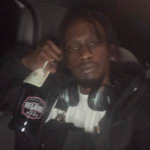 收聽MDot LoveCraft的Up nda Morning (Explicit)歌詞歌曲