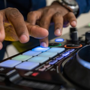 default playlist img