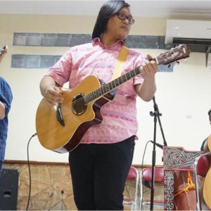 Dengarkan lagu Morning Sound (Running) nyanyian Moses Music dengan lirik