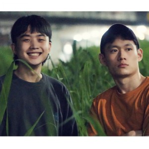 Dengarkan 날씨가 맑았네 lagu dari Tamiz dengan lirik