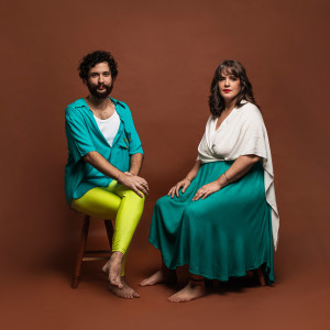 Listen to Feito Ladeira (feat. Alessandra Leão) song with lyrics from Arquétipo Rafa