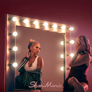 ดาวน์โหลดและฟังเพลง Vibrato (Explicit) พร้อมเนื้อเพลงจาก Shari Marie