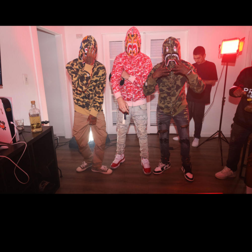 Outsideee (Explicit)