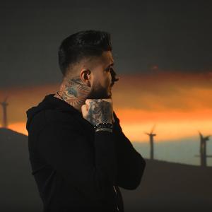 Listen to Vezi Ca Timpul Trece song with lyrics from ZENYS