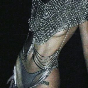 ดาวน์โหลดและฟังเพลง Call me maybe tomorrow พร้อมเนื้อเพลงจาก Reven