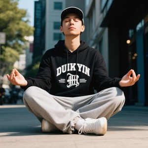 ดาวน์โหลดและฟังเพลง Quiet Hop Relax Moments พร้อมเนื้อเพลงจาก Relax and Meditate