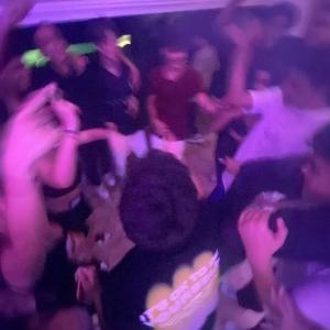 收聽Rylax的Feel Alive (feat. Hateyoualready, Komi & juriha) (Explicit)歌詞歌曲