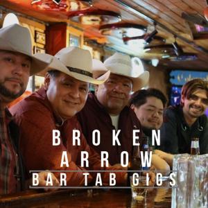 收聽Broken Arrow的Bar Tab Gigs歌詞歌曲