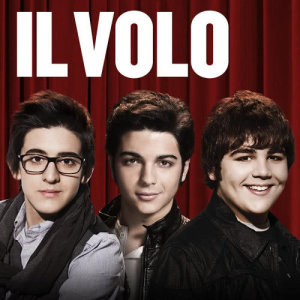 ดาวน์โหลดและฟังเพลง Smile พร้อมเนื้อเพลงจาก Il Volo