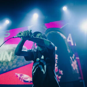 default playlist img