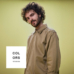 收听FKJ的Us - A COLORS SHOW歌词歌曲