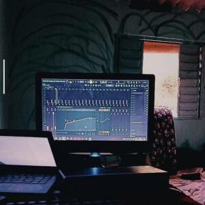 default playlist img