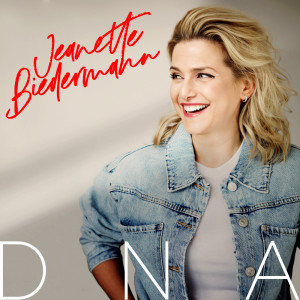 ดาวน์โหลดและฟังเพลง Solotrip พร้อมเนื้อเพลงจาก Jeanette Biedermann
