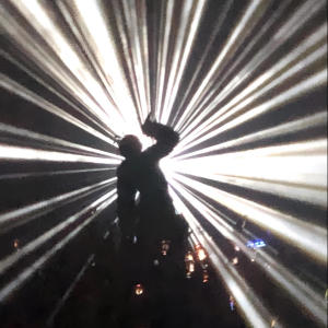 ดาวน์โหลดและฟังเพลง moment (feat. Glizzxen) (Explicit) พร้อมเนื้อเพลงจาก 80cry