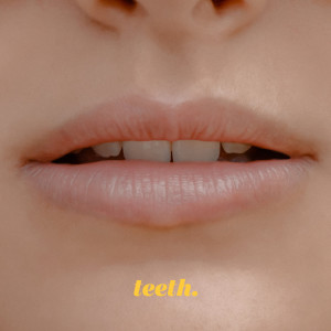 Dengarkan lagu Teeth nyanyian Westover dengan lirik