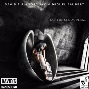 Dengarkan Light Before Darkness lagu dari David's Pianosound dengan lirik