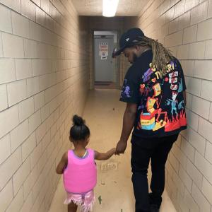 收聽Gunna Ballout的Gettin to a bag (Explicit)歌詞歌曲