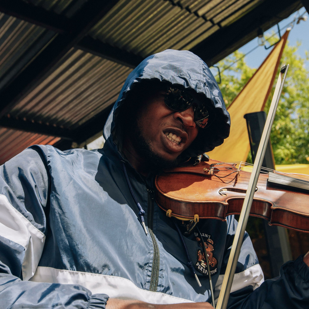 Trappin' Violins (feat. Hokage Simon & Jimmy Toor) (Live from the Pergola)