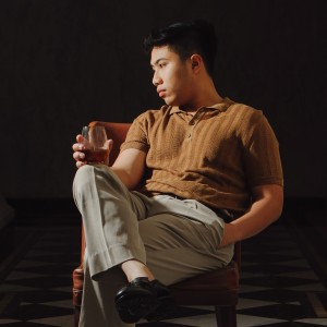 Listen to Indah Bila Masih Bersama song with lyrics from Elnanda Utomo