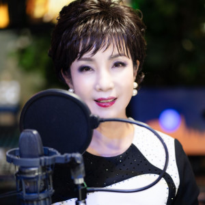 Listen to 서녘 하늘 song with lyrics from 연수정