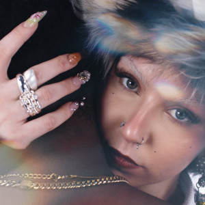 Tara Devi的專輯Hi There Handsome (Explicit)